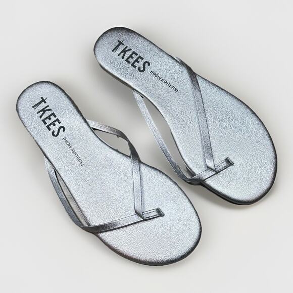 TKEES Shoes - TKEES Blink Silver Metallic Shimmer Highlighters Flip Flop Sandals Slim Strap 9